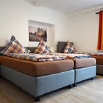 Speedy's Gaestehaus 3*