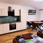 Speedy's Gaestehaus Apartmanhotel Reimerath