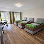 Apartmanhotel Speedy's Gaestehaus 3*