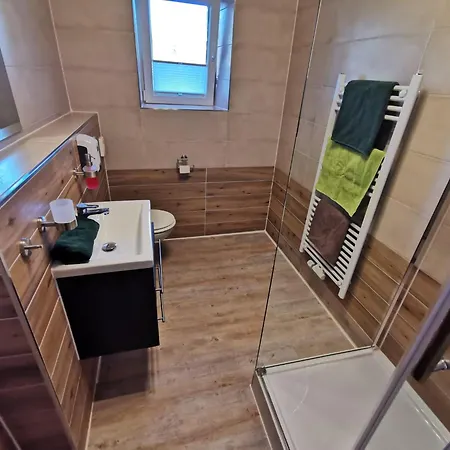 Speedy's Gaestehaus מלון דירות 3*